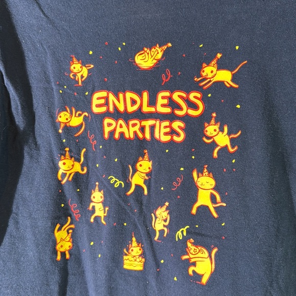 Gilden size small Navy Blue Graphic T-Shirt - Picture 2 of 5